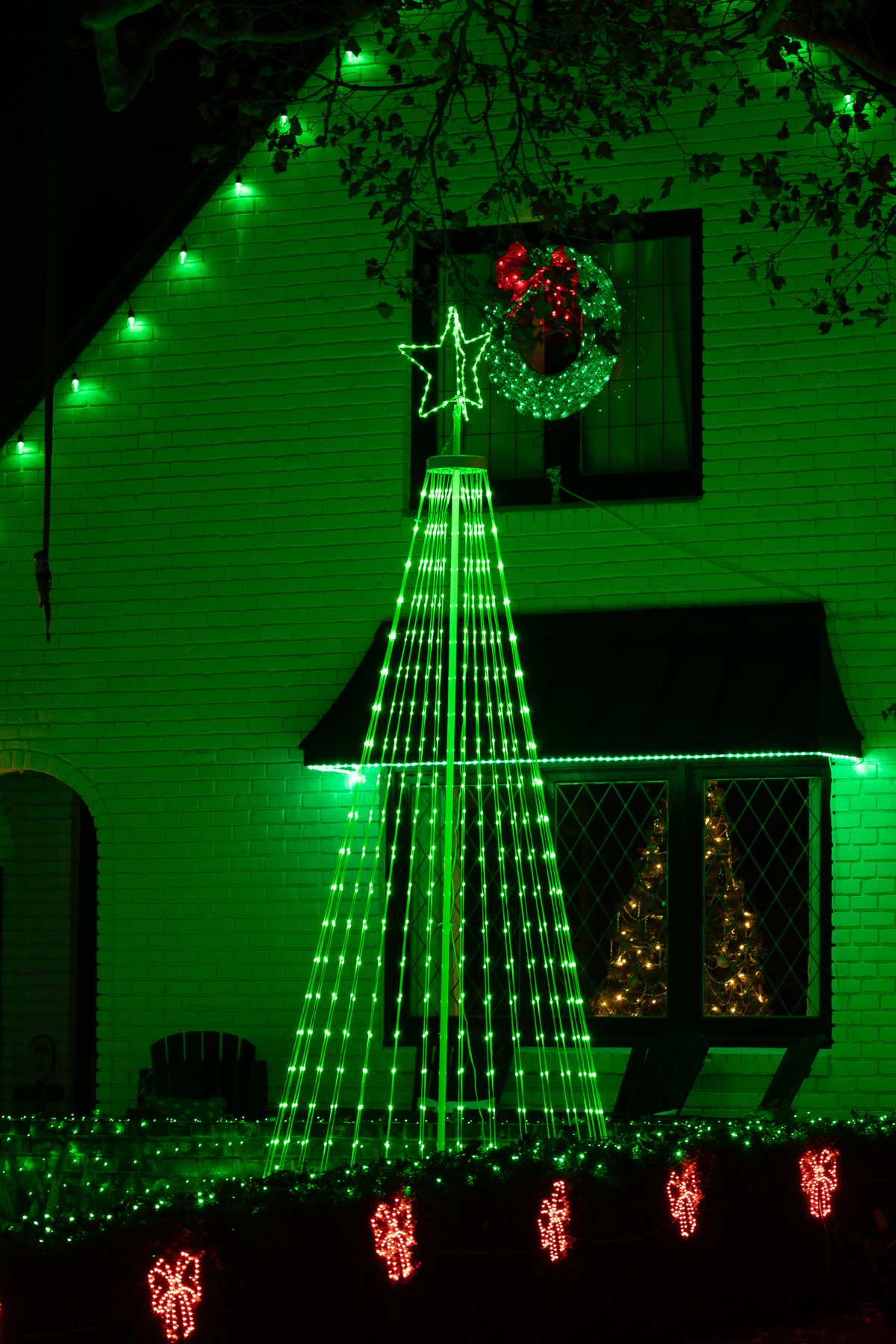Professionally installed Christmas lights — Classic color display — <b>Prairie Village</b>